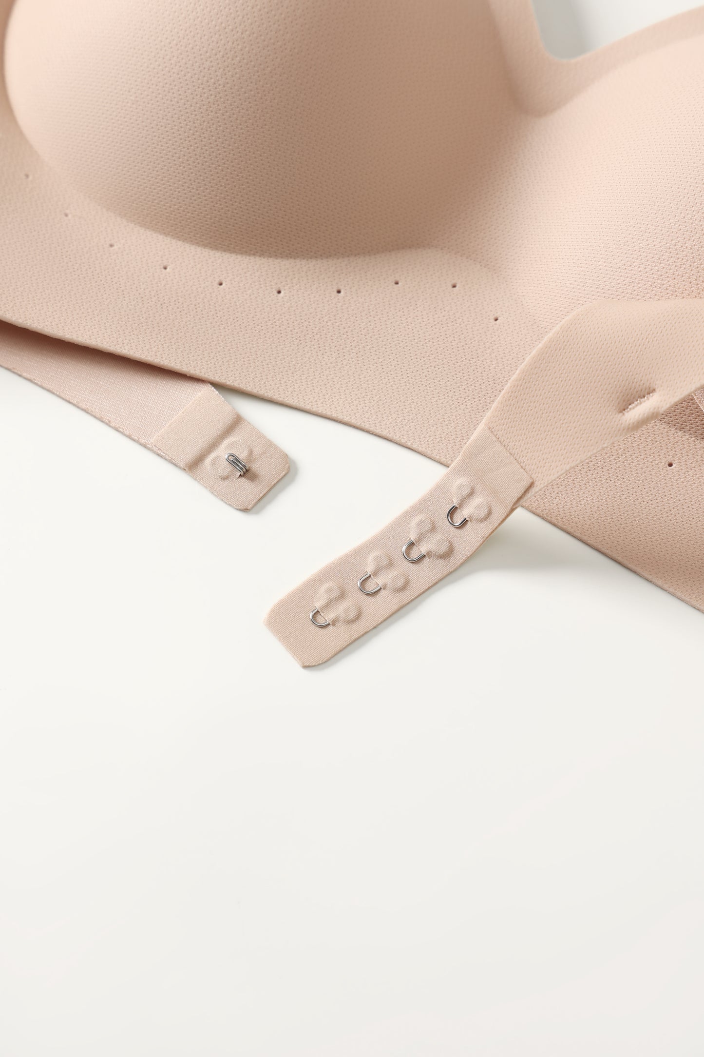 VÉLORA SilkTouch Seamless Wireless Bra | Lightweight Invisible Comfort